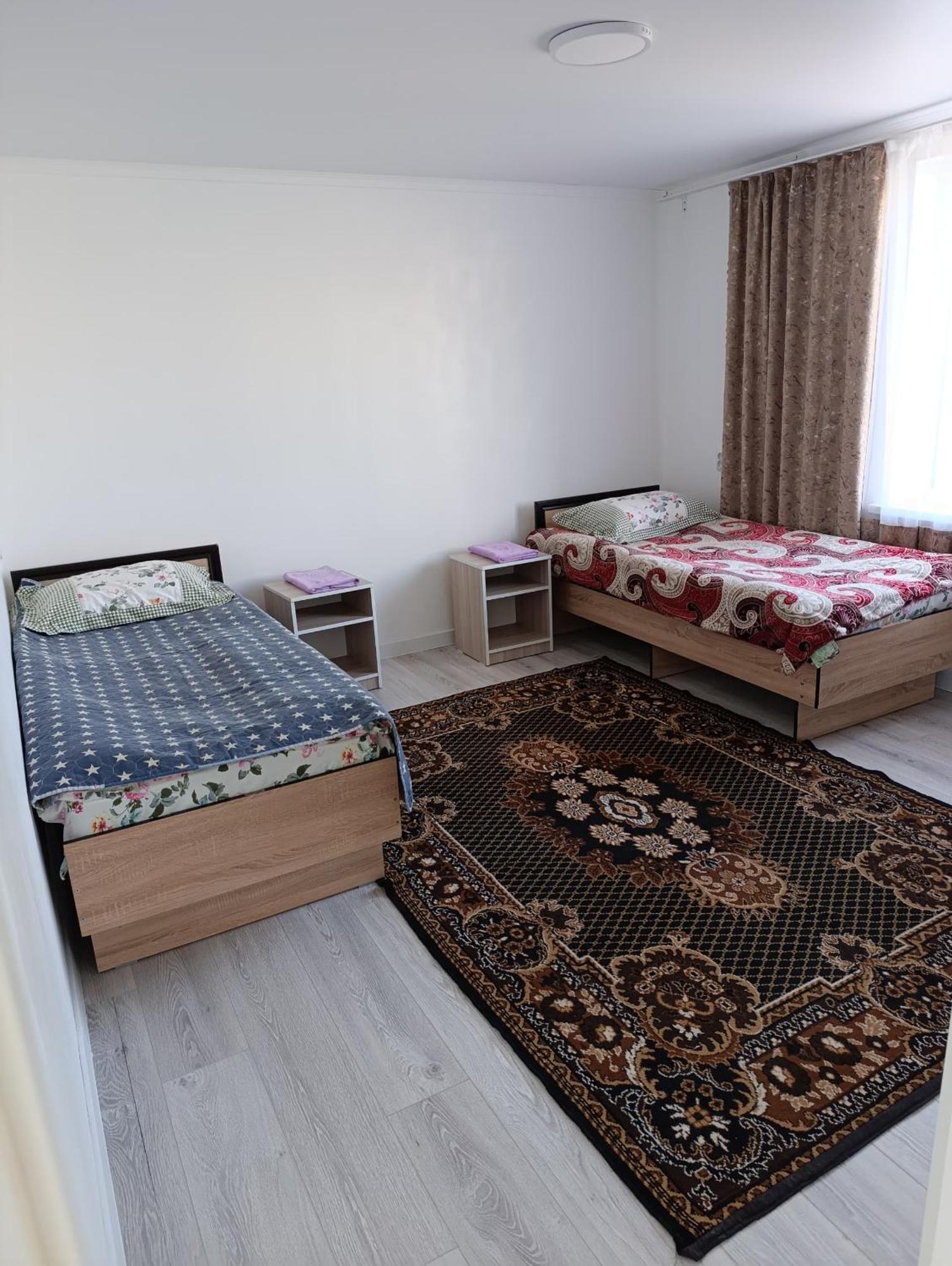 Center Guesthouse Kochkor Eksteriør billede